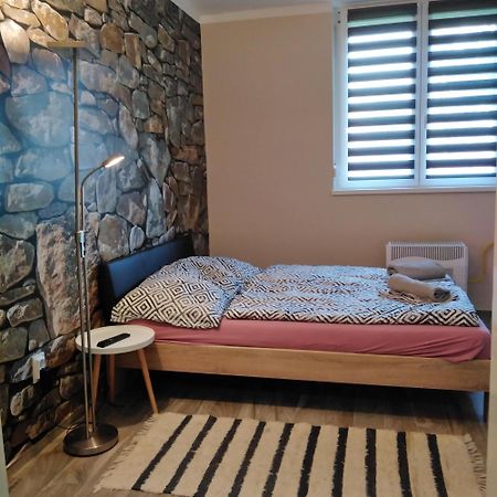 Desi Apartman Kaposvár Εξωτερικό φωτογραφία
