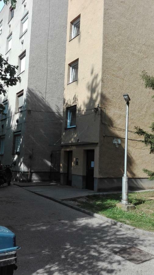 Desi Apartman Kaposvár Εξωτερικό φωτογραφία